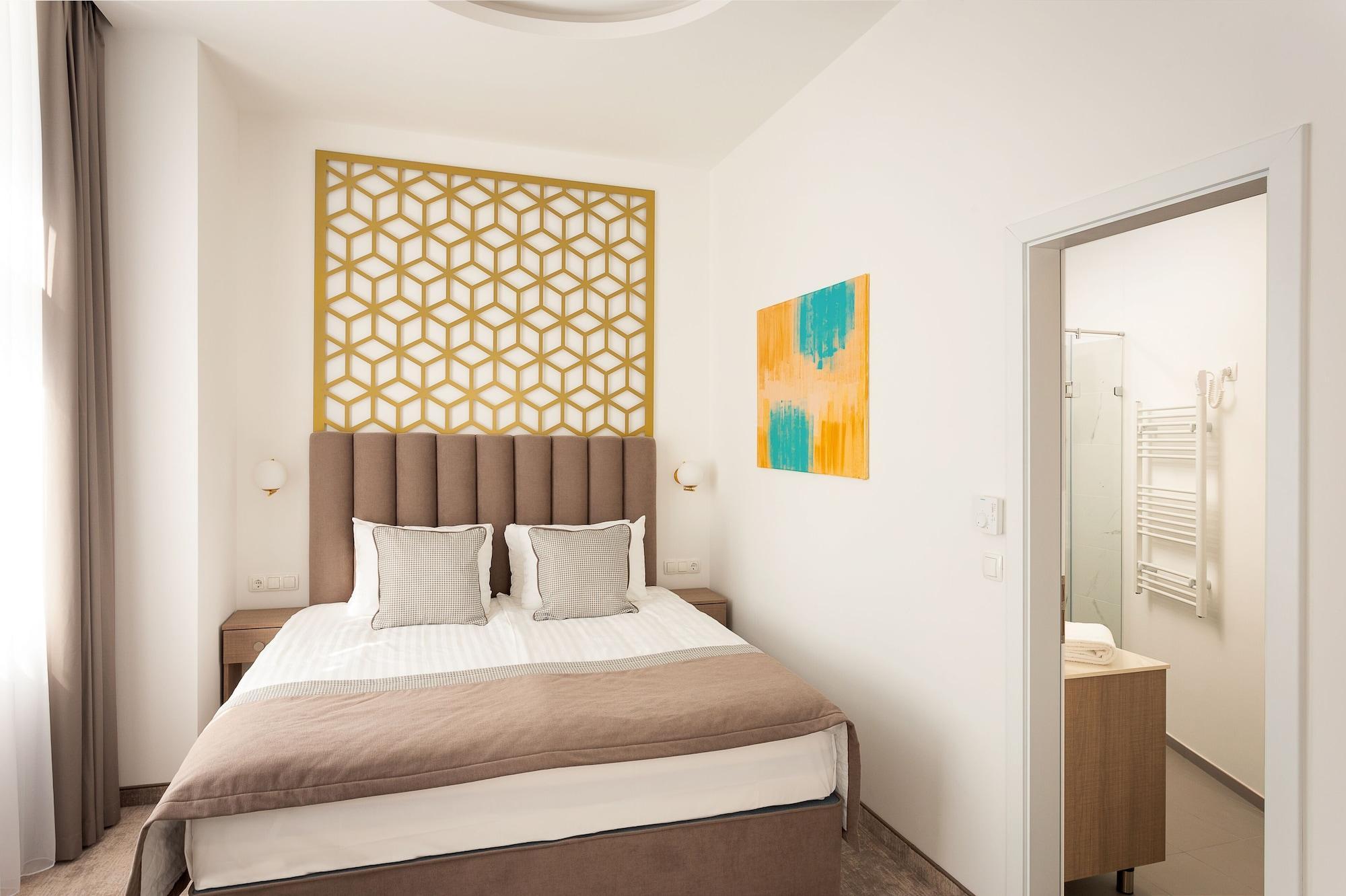 Mera Hotel