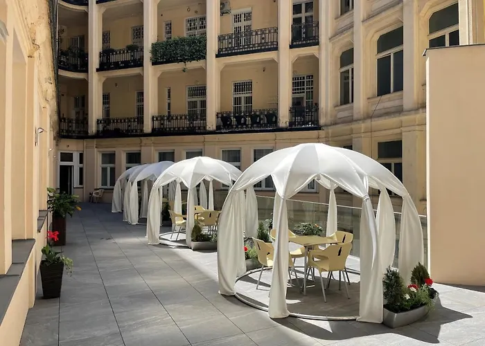 Mera Hotel
